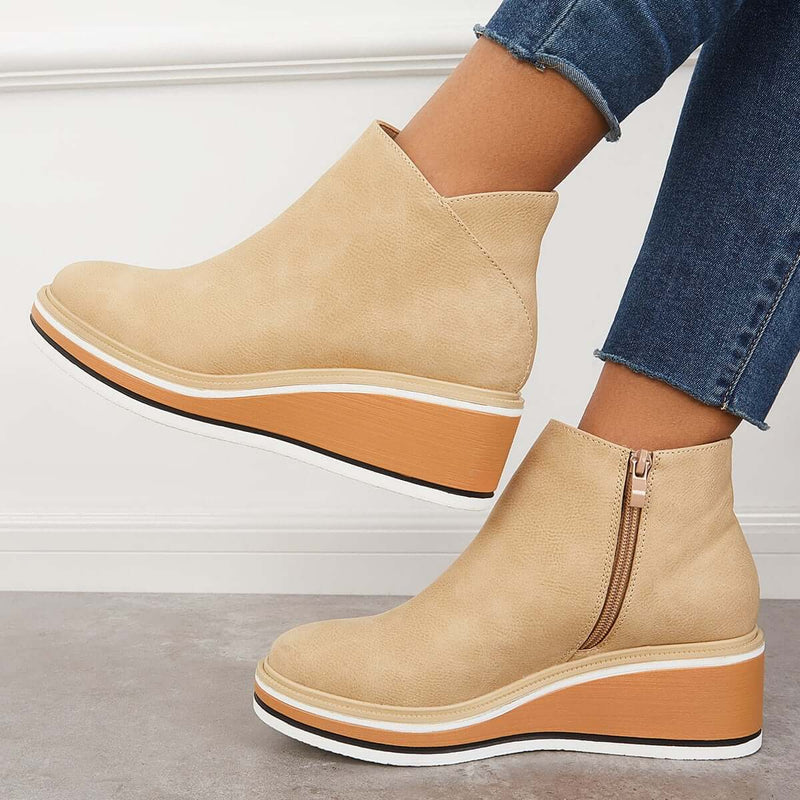 Graceful Orthopedic Sandals for Modern Look