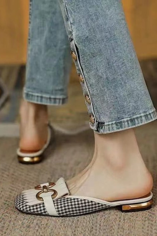 Graceful Orthopedic Sandals for Modern Look