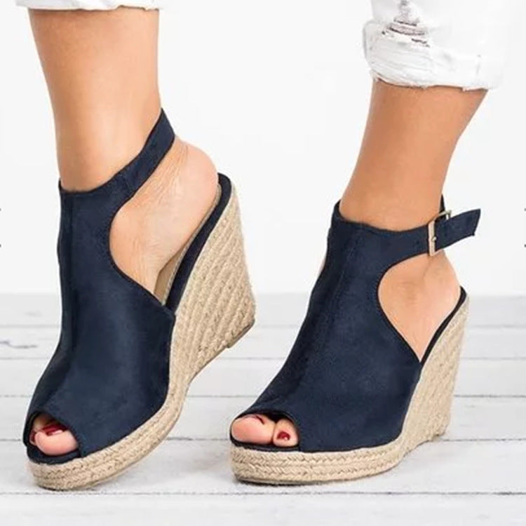 Chic Orthopedic Sandals with Unique Design