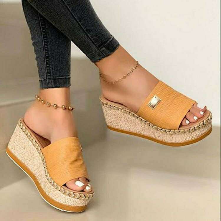 Chic Orthopedic Sandals with Unique Design