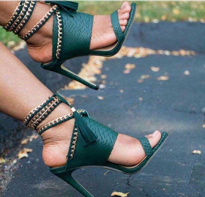 Graceful Orthopedic Sandals for Modern Look