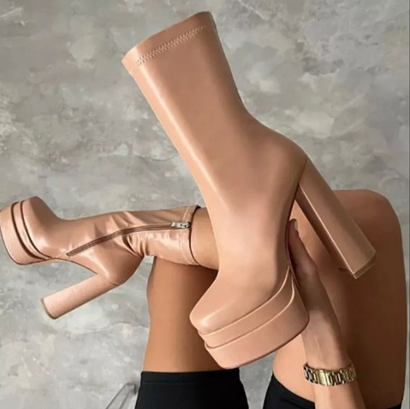 Graceful Orthopedic Boots for Modern Look