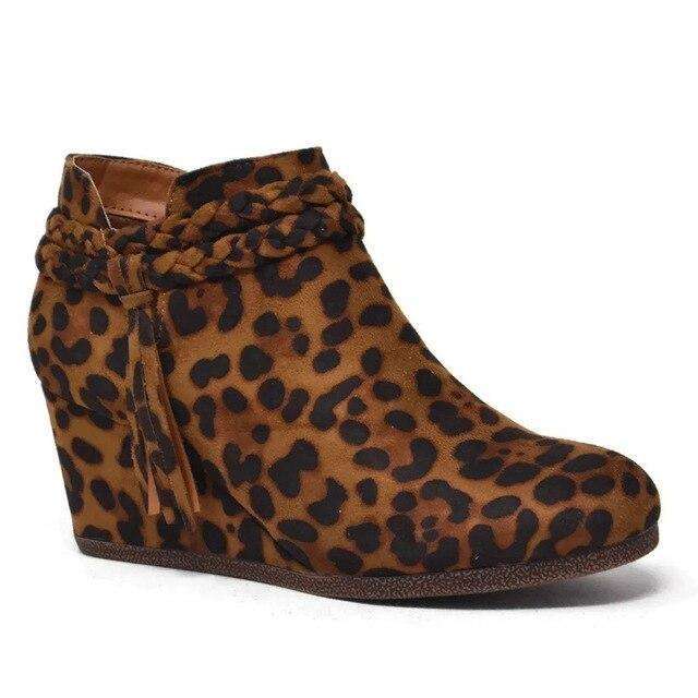 Chic Orthopedic Boots with Unique Design