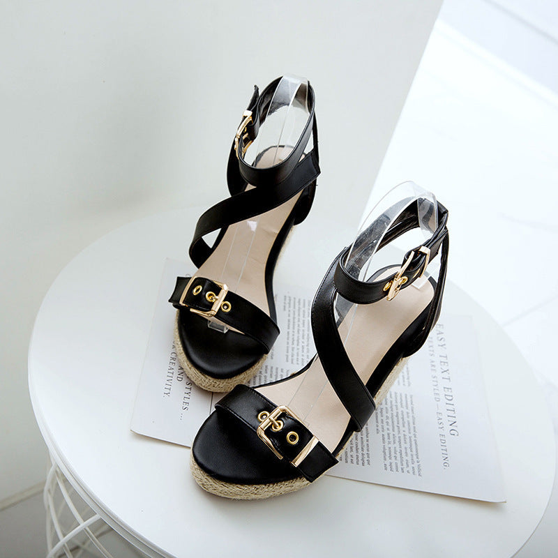 Chic Orthopedic Sandals with Unique Design