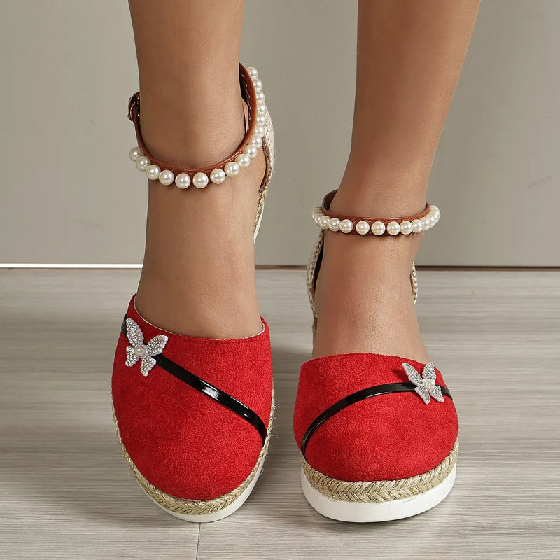Chic Orthopedic Sandals with Unique Design