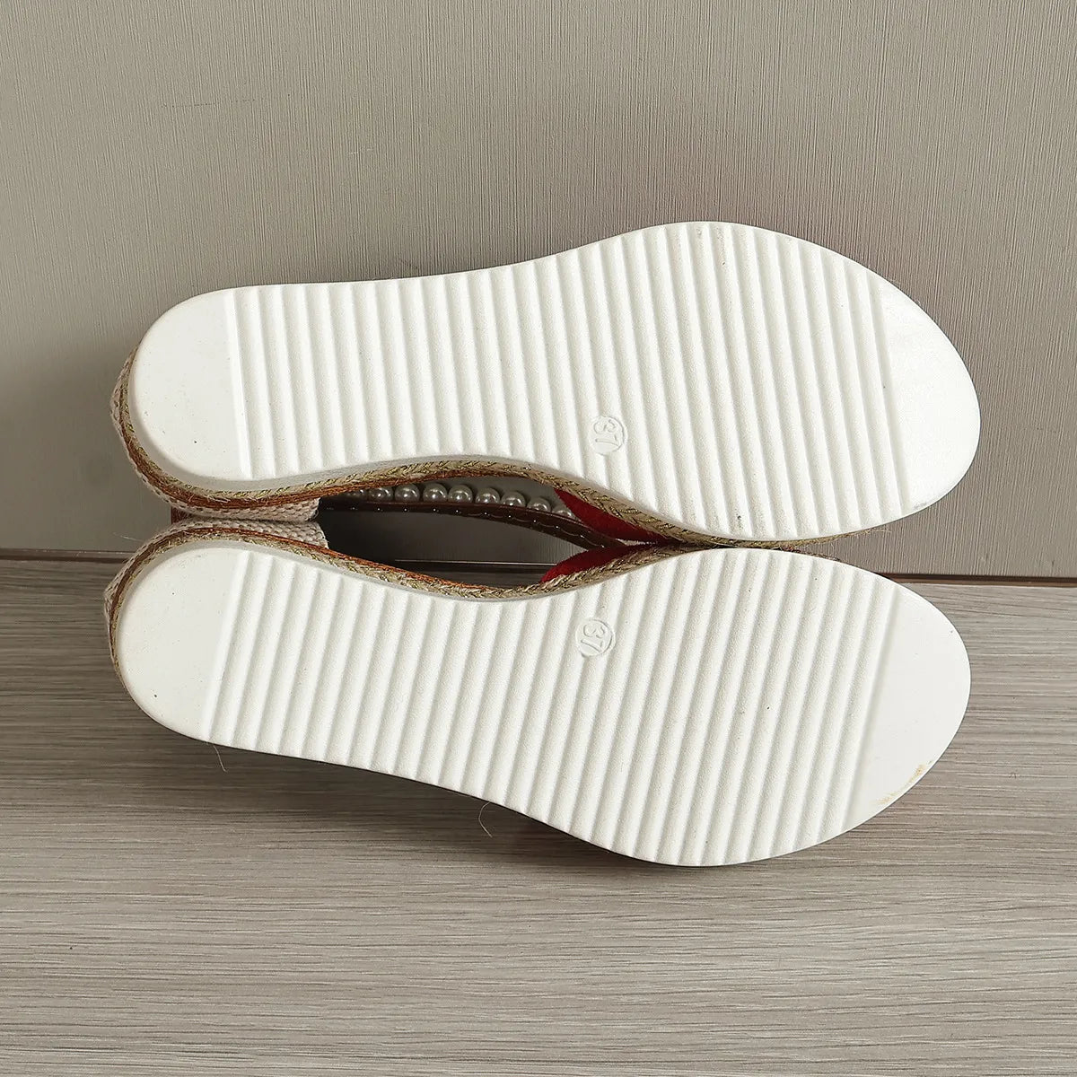 Chic Orthopedic Sandals with Unique Design