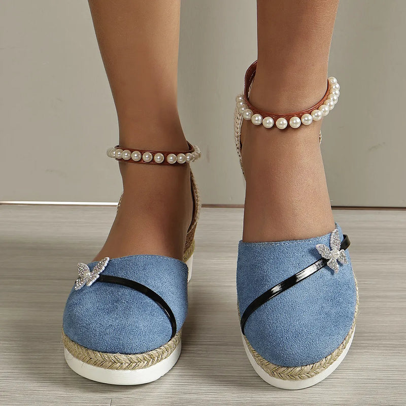 Chic Orthopedic Sandals with Unique Design