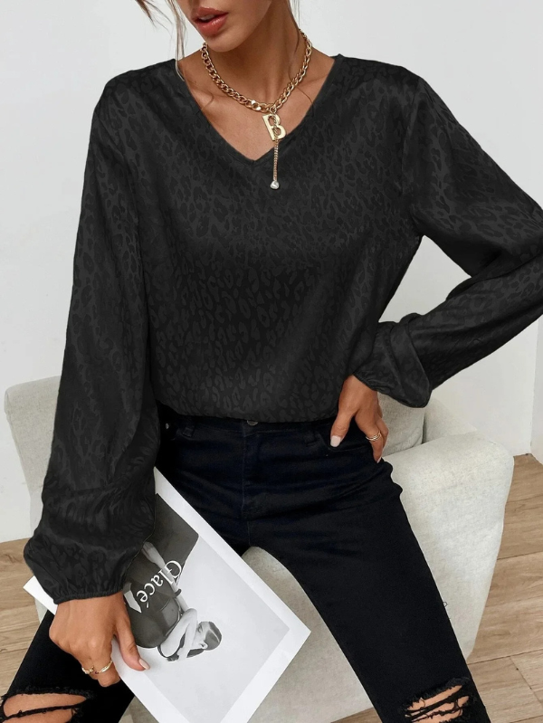 Timeless Vintage Style Blouse