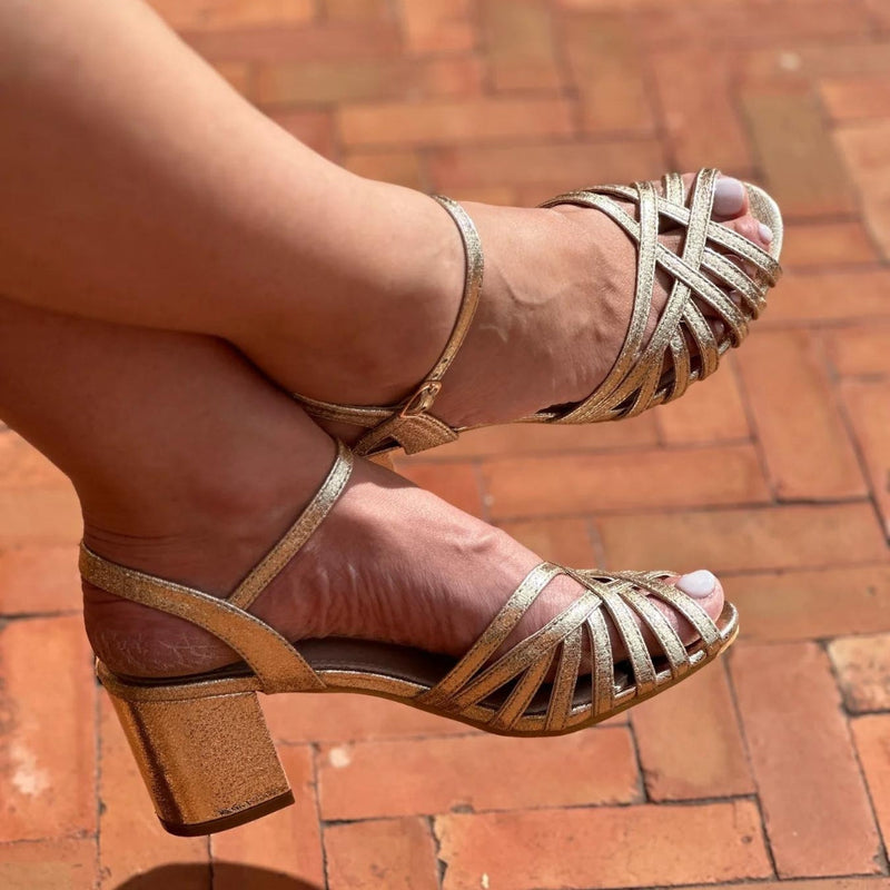 Graceful Orthopedic Sandals for Modern Look