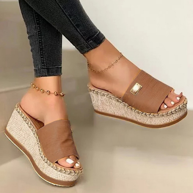 Chic Orthopedic Sandals with Unique Design
