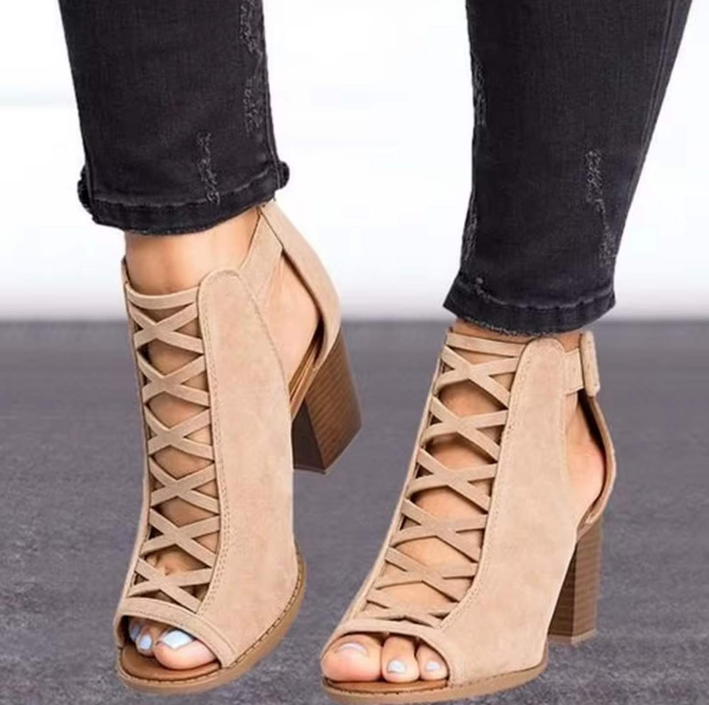 Chic Orthopedic Sandals with Unique Design