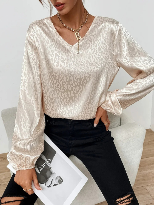 Timeless Vintage Style Blouse