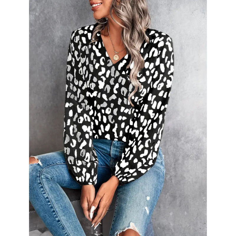 Timeless Vintage Style Blouse
