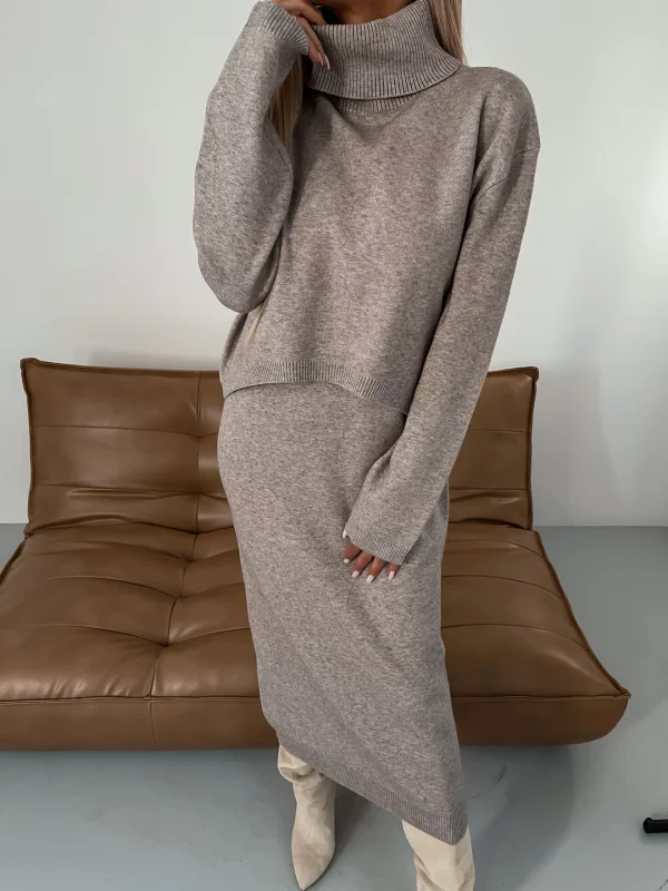 Timeless Vintage Style Sweater