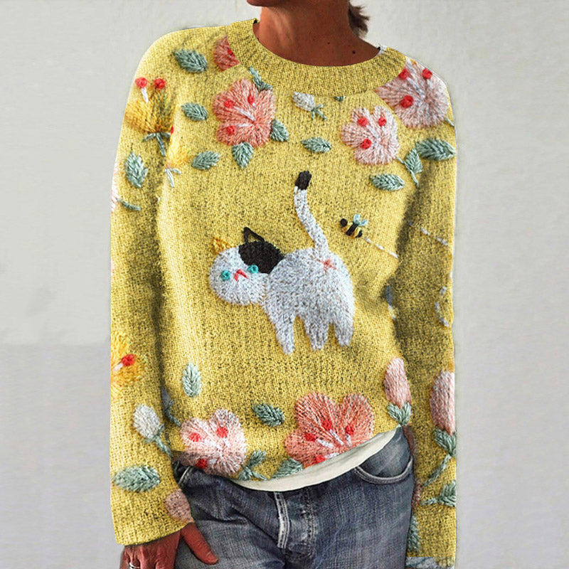 White Cat And Floral Pattern Comfortable Women's Crew Neck Sweater elevenforest