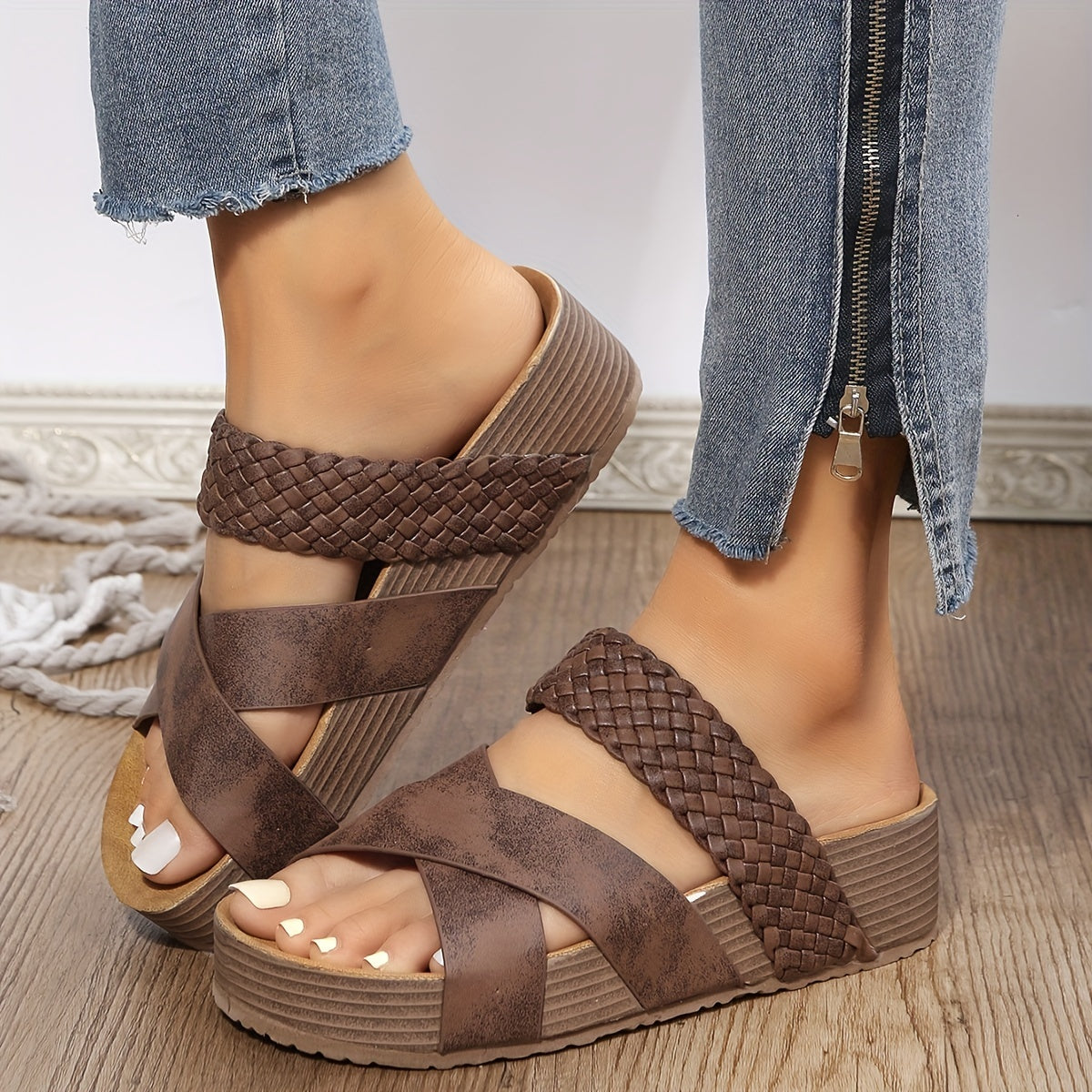 Chic Orthopedic Sandals with Unique Design