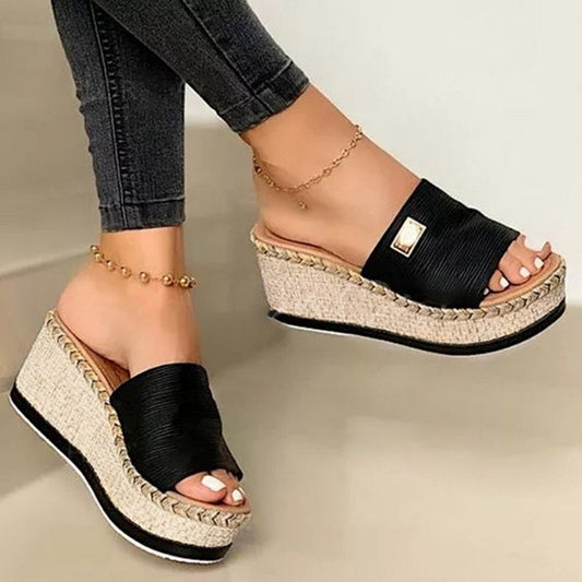 Chic Orthopedic Sandals with Unique Design