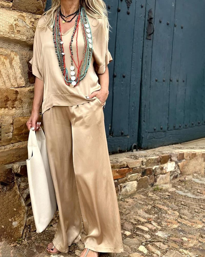 Timeless Vintage Style Blouse