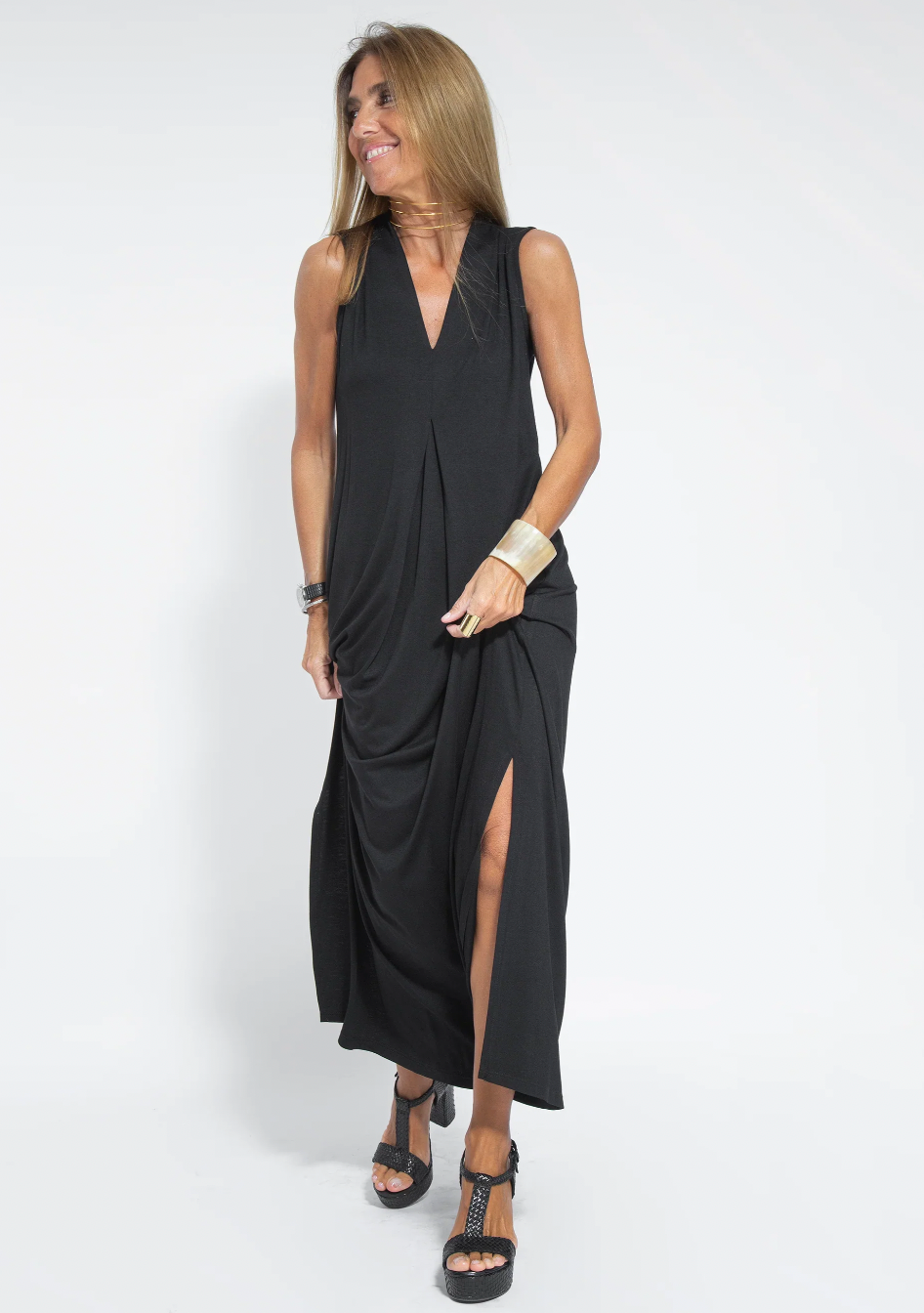 Schwarzes Kleid + Strickjacke in Schwarz