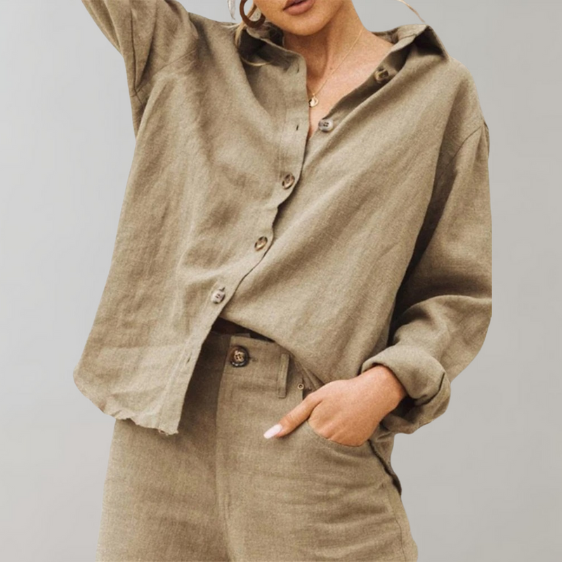 Timeless Vintage Style Blouse