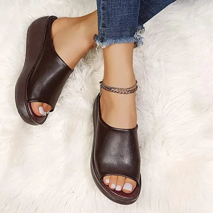 Chic Orthopedic Sandals with Unique Design