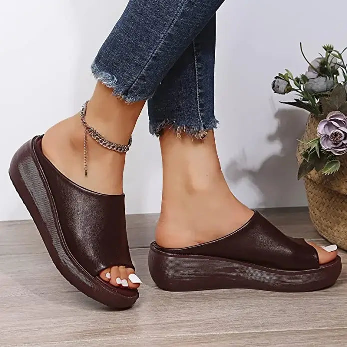 Chic Orthopedic Sandals with Unique Design