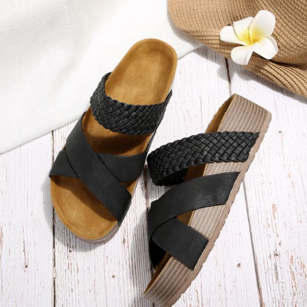 Graceful Orthopedic Sandals for Modern Look