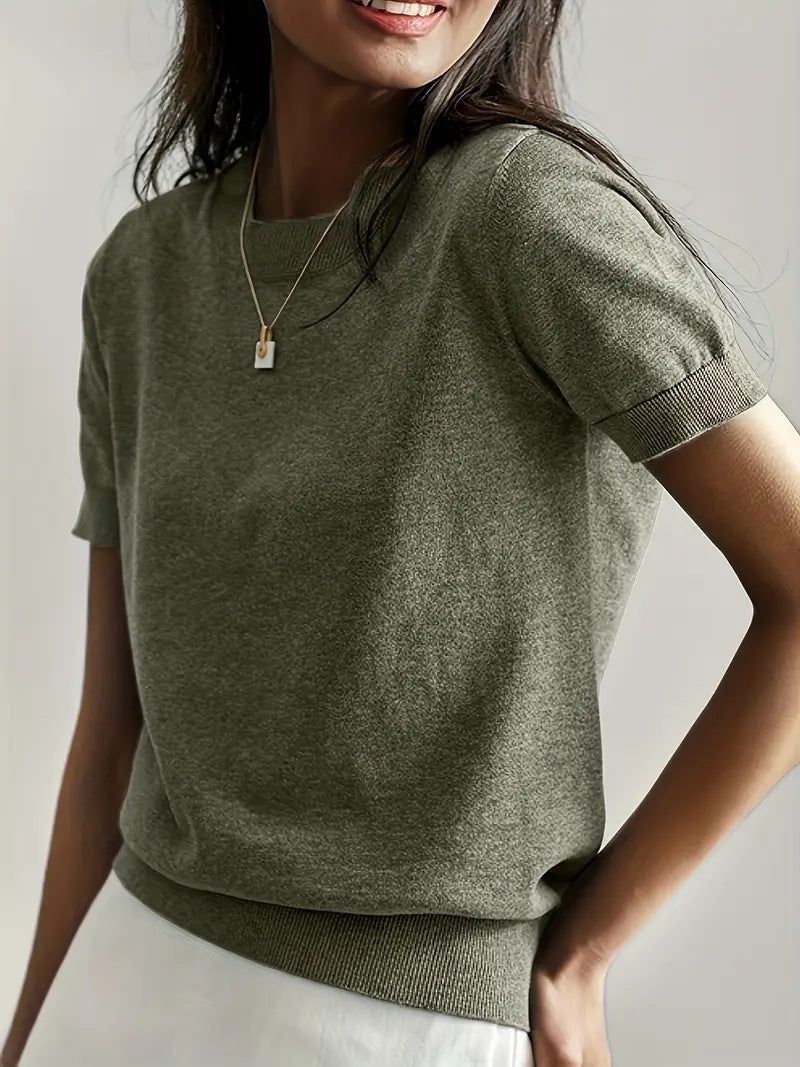 Elegantly Designed Pullover