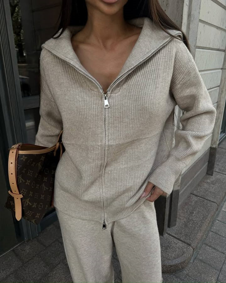 Timeless Vintage Style Pullover