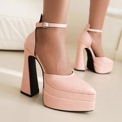 Graceful Orthopedic Sandals for Modern Look