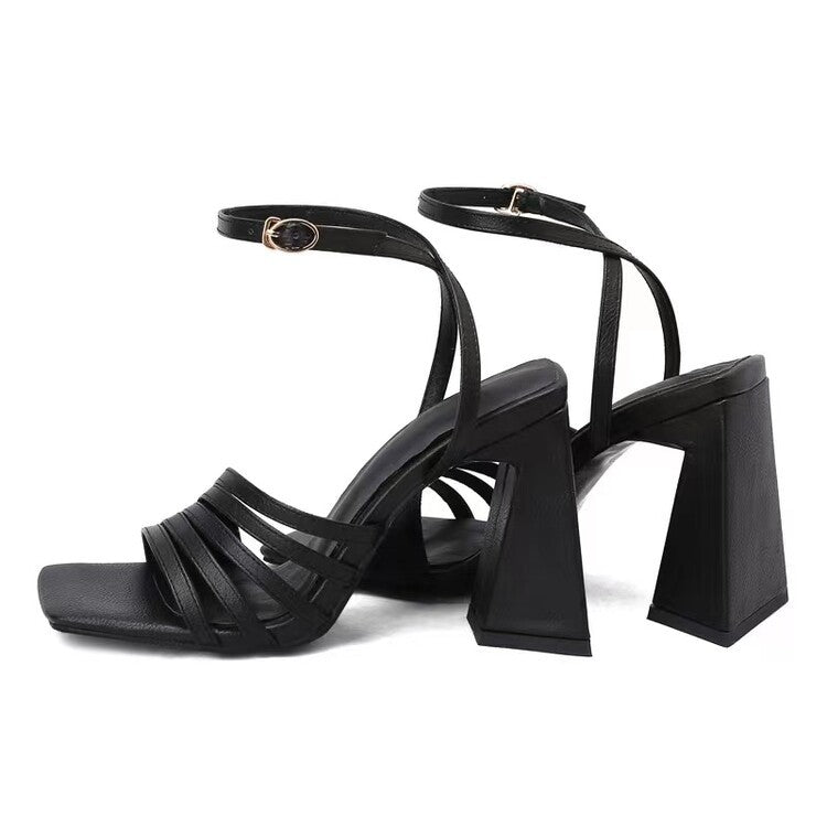 Chic Orthopedic Sandals with Unique Design