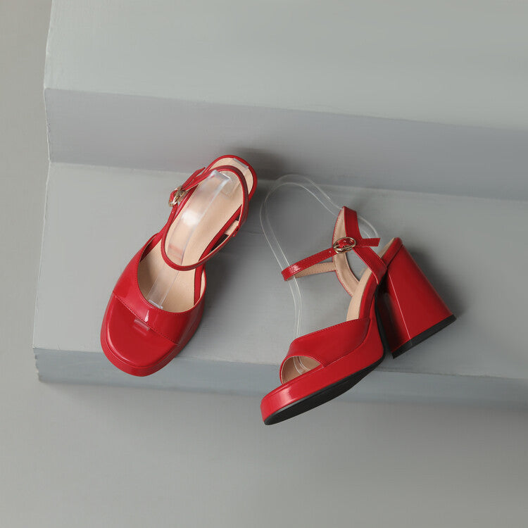 Graceful Orthopedic Sandals for Modern Look