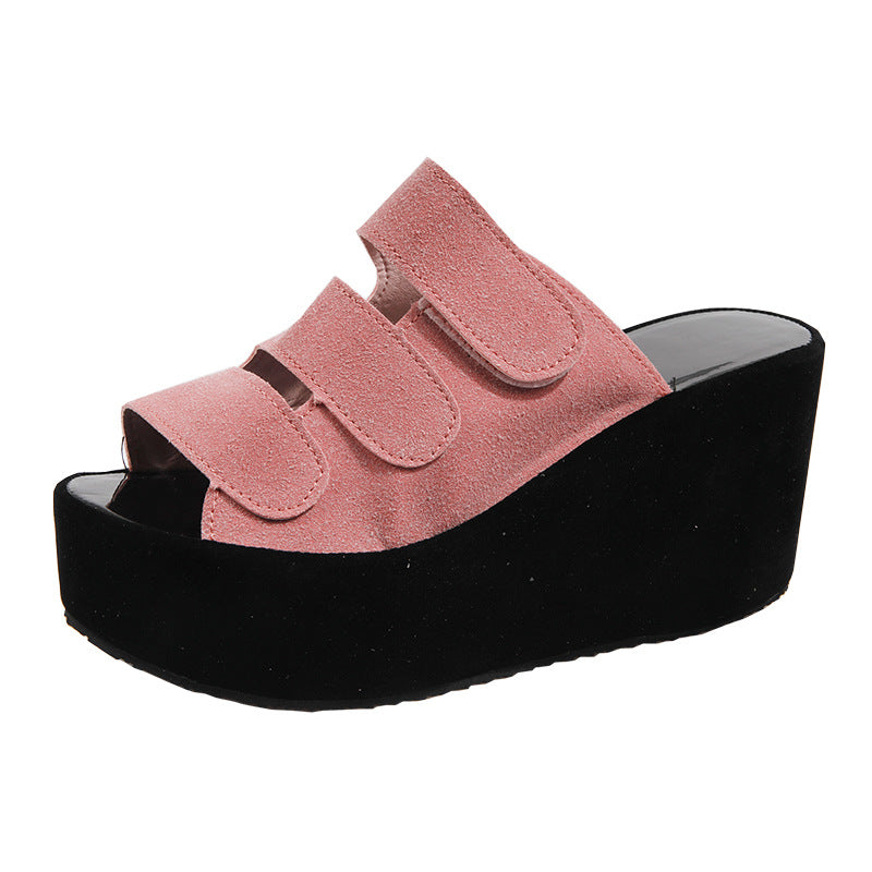 Graceful Orthopedic Sandals for Modern Look