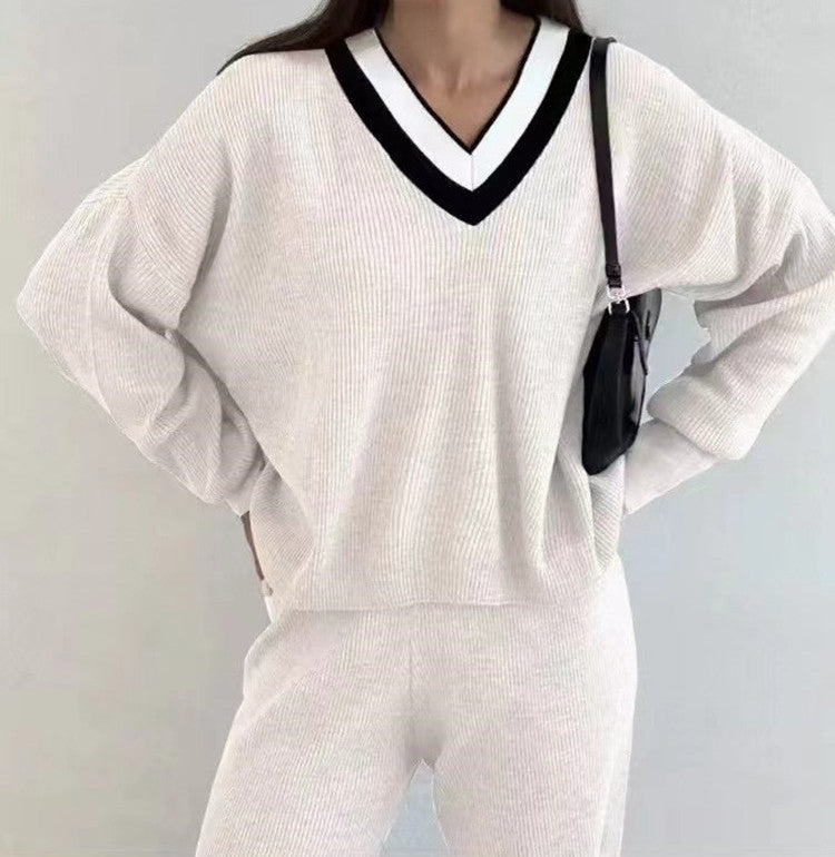 Timeless Vintage Style Pullover
