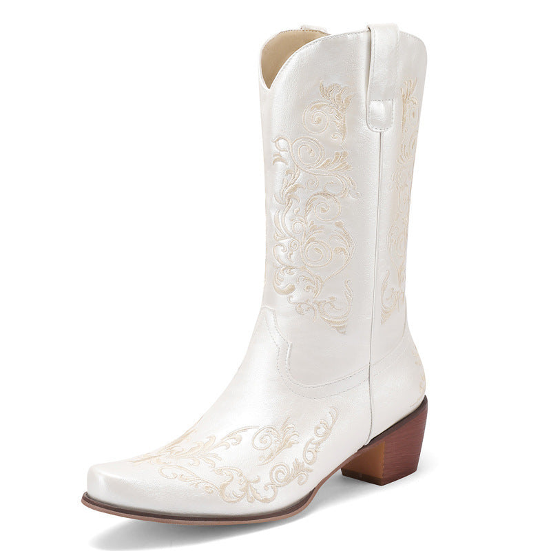 Graceful Orthopedic Boots for Modern Look