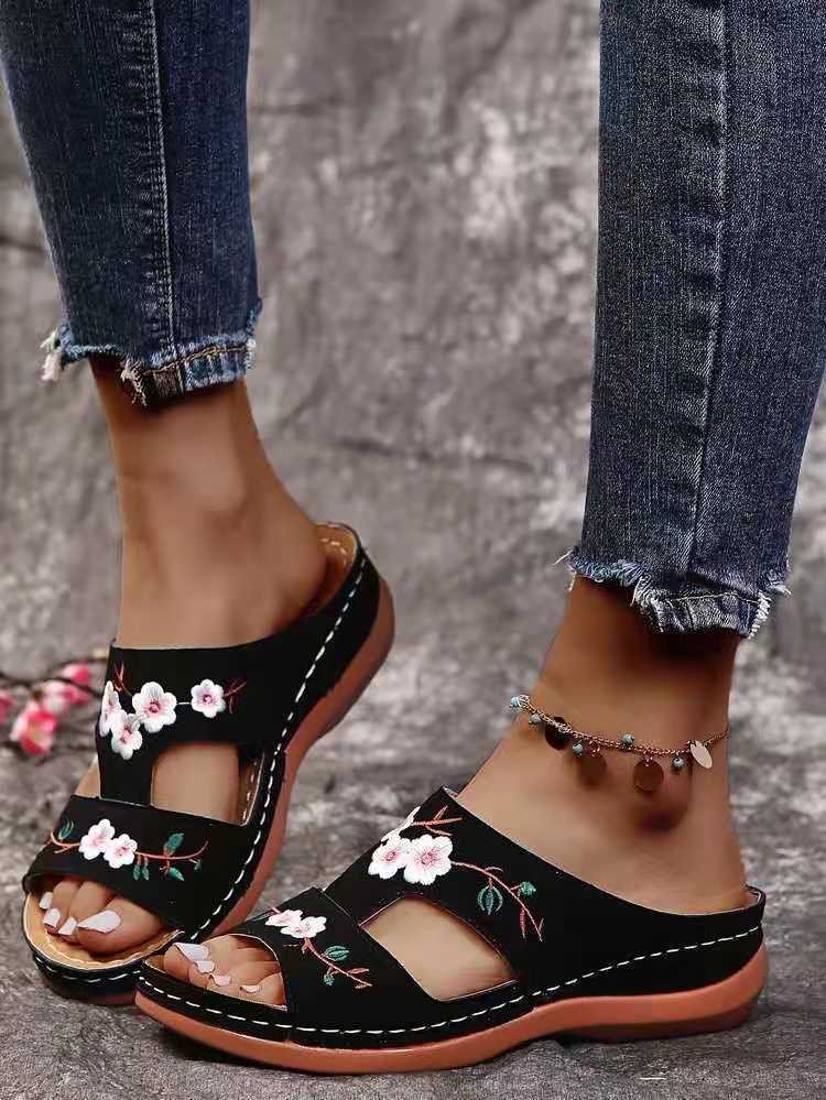 Graceful Orthopedic Shoes for Modern Look