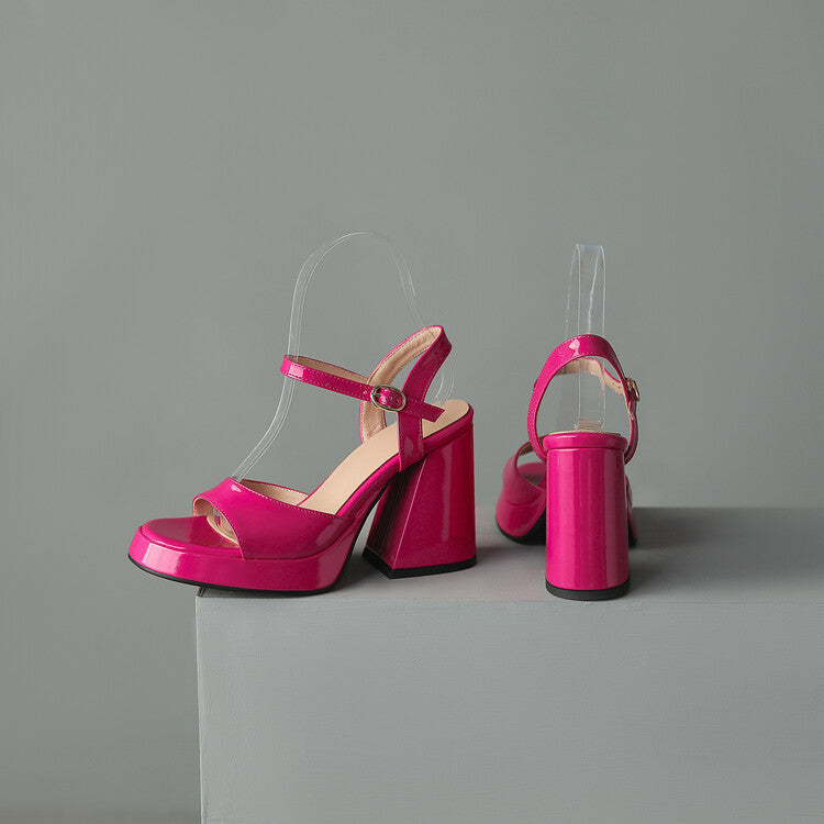 Graceful Orthopedic Sandals for Modern Look