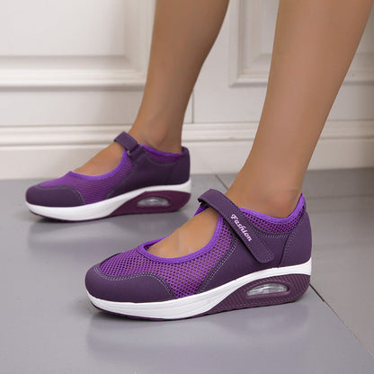 Graceful Orthopedic Sandals for Modern Look