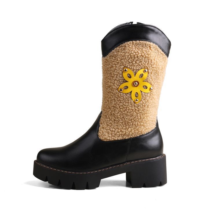 Graceful Orthopedic Boots for Modern Look