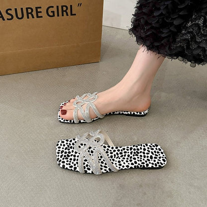 Chic Orthopedic Sandals with Unique Design