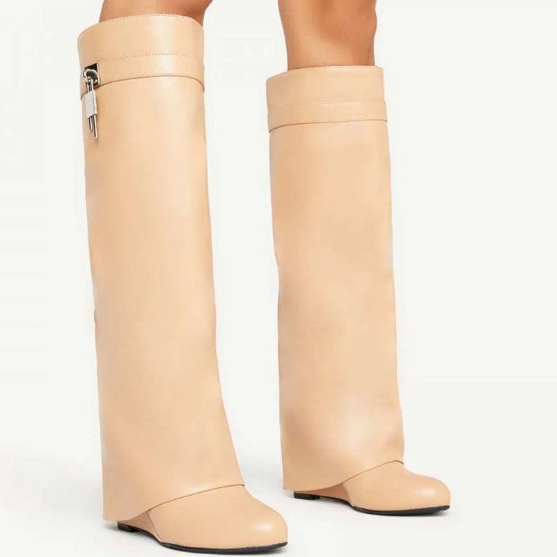 Graceful Orthopedic Boots for Modern Look