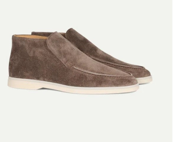 Graceful Orthopedic Boots for Modern Look