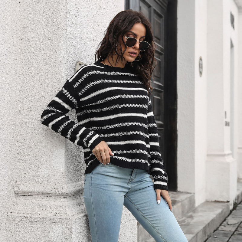 Timeless Vintage Style Pullover