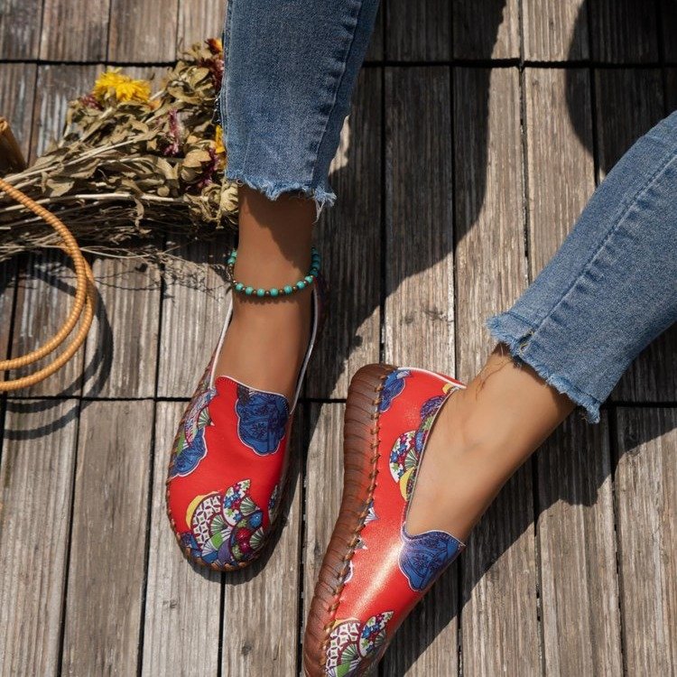 Graceful Orthopedic Sneakers for Modern Look