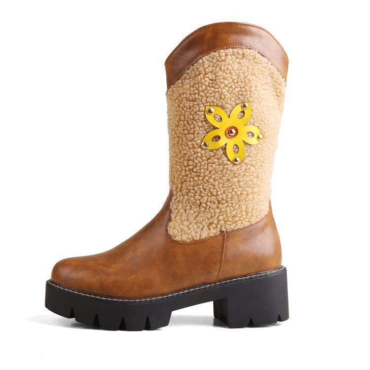 Graceful Orthopedic Boots for Modern Look
