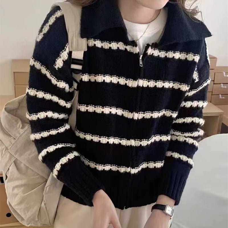 Timeless Vintage Style Pullover