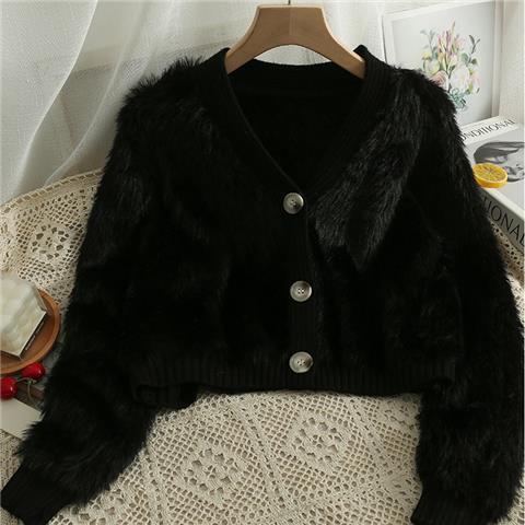 Elegantly Designed Cardigan