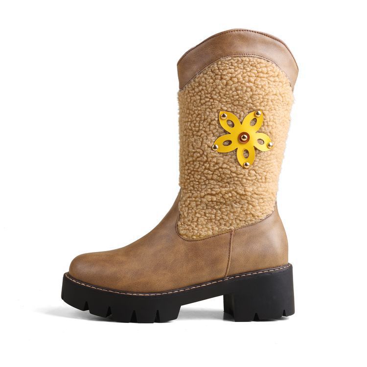 Graceful Orthopedic Boots for Modern Look