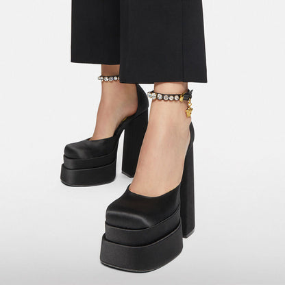 Chic Orthopedic Sandals with Unique Design