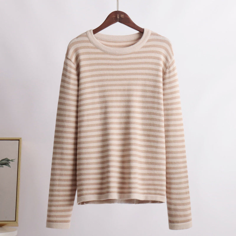 Elegantly Designed Pullover